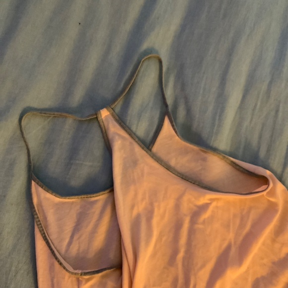 Pink workout tank - Picture 3 of 3